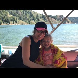 Meet your Posher, Ashley